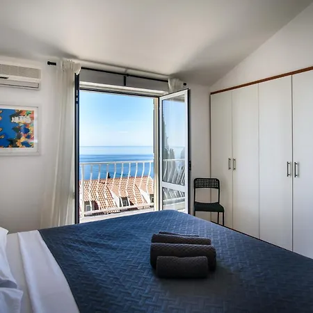 Zenith By Duhomes Daire